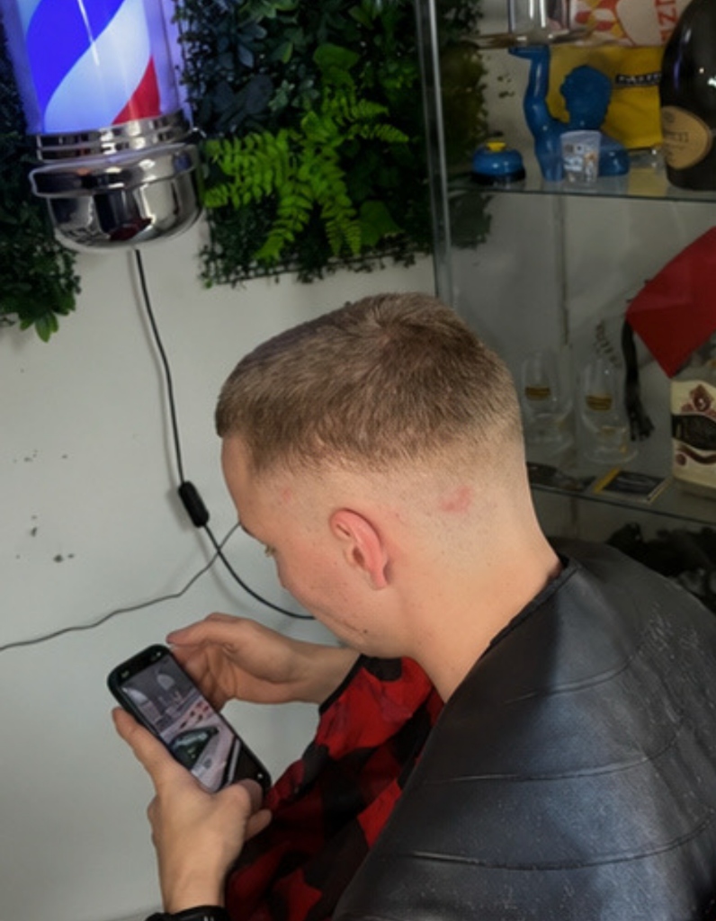 Réalisation T3B Barber — Dégradé à blanc